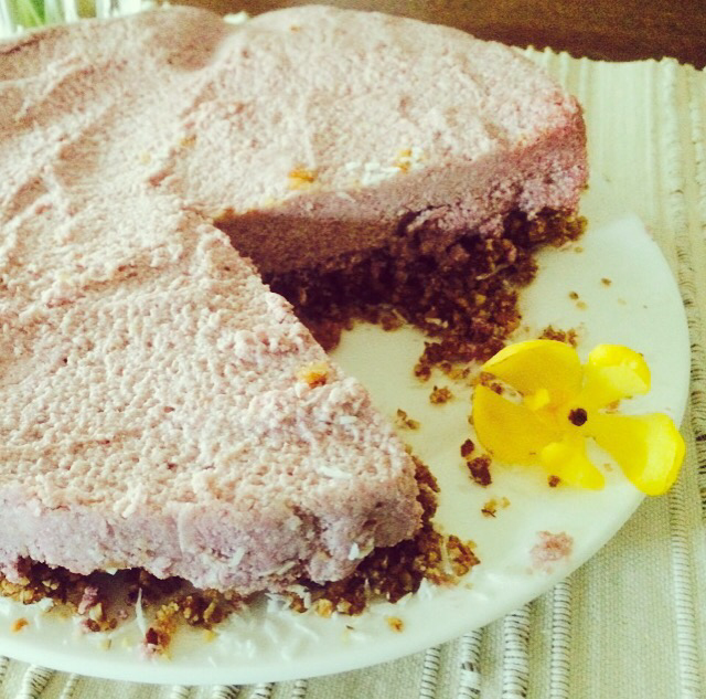 Raw & Gluten Free Vegan Raspberry Cheesecake