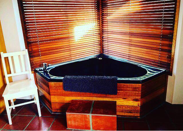 13293296_1766230340286626_425538450_n