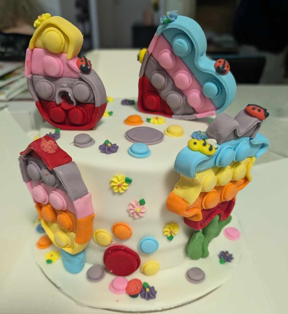 Abigail’s beautiful Poppit cake was made from ‘Up To You Cakes’ here in QLD. You can find her on Facebook